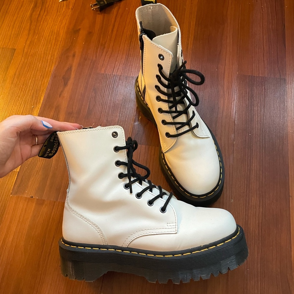 Doc Marten white leather platform boots only worn once Jadon Boot